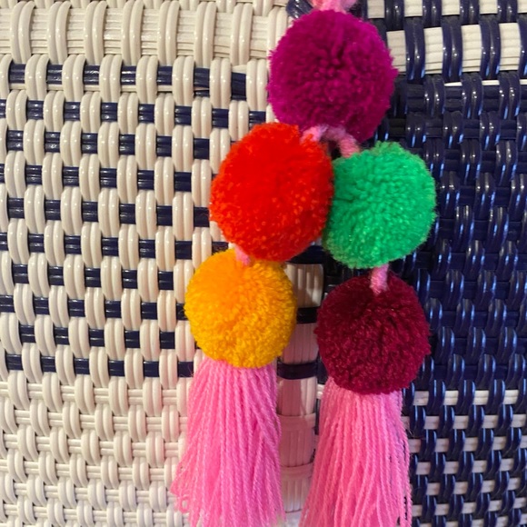 Handmade in 🇲🇽 Mexico! Un Pueblo Navy and White Tote - Picture 9 of 13